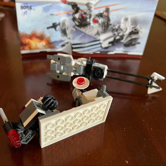 LEGO Star Wars, #8084 Snow Trooper Battle Pack Retired, manual, figures, no box - Picture 10 of 13